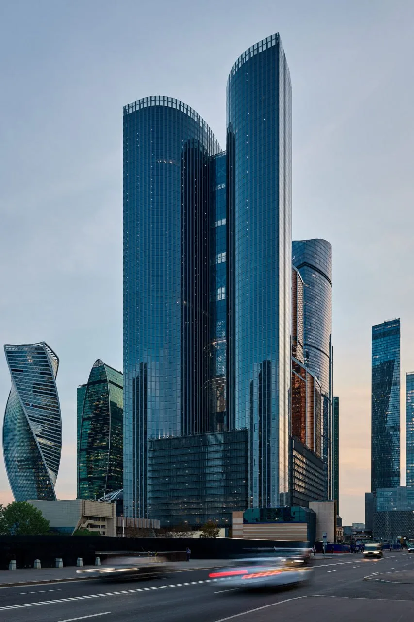 РЖД продаёт небоскрёб Moscow Towers в "Москва-Сити" за 280 млрд руб